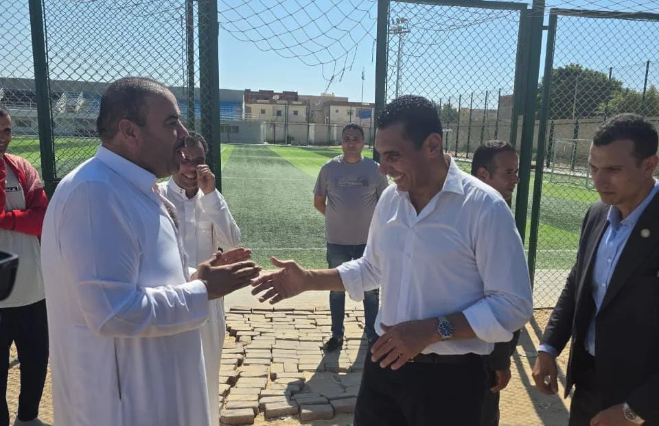 جوهر نبيل يزور الحمام