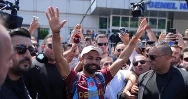 محمد صلاح بين جماهير طرابزون