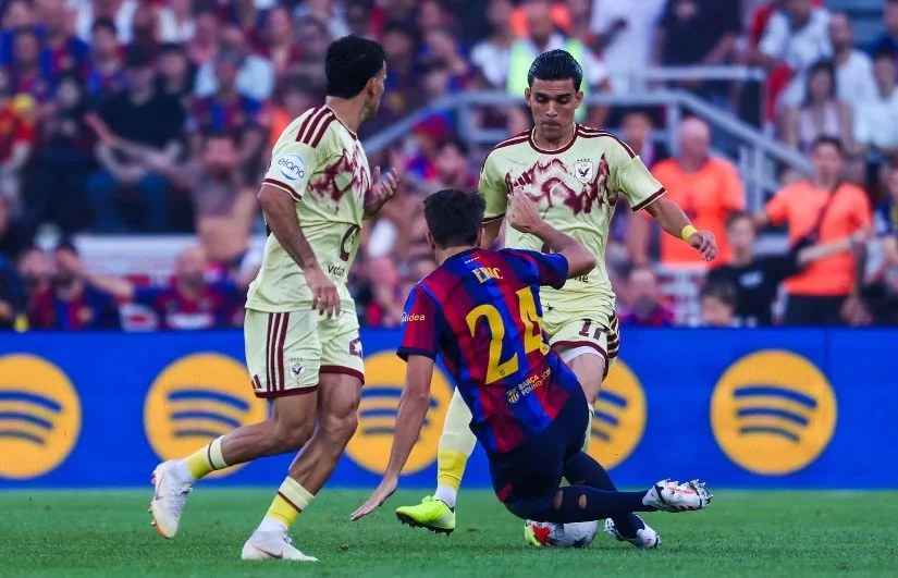 الأهلى وبرشلونة