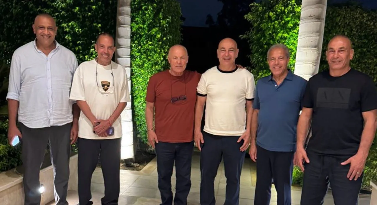 أبو ريدة يجتمع بالتوأم حسن لحسم ملف التجديد