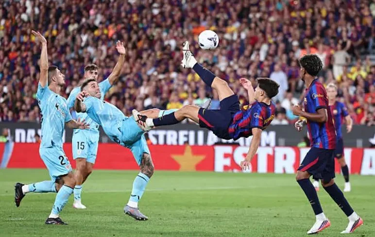 برشلونة