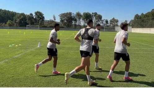 أمام عاشور فى تدريبات الأهلى