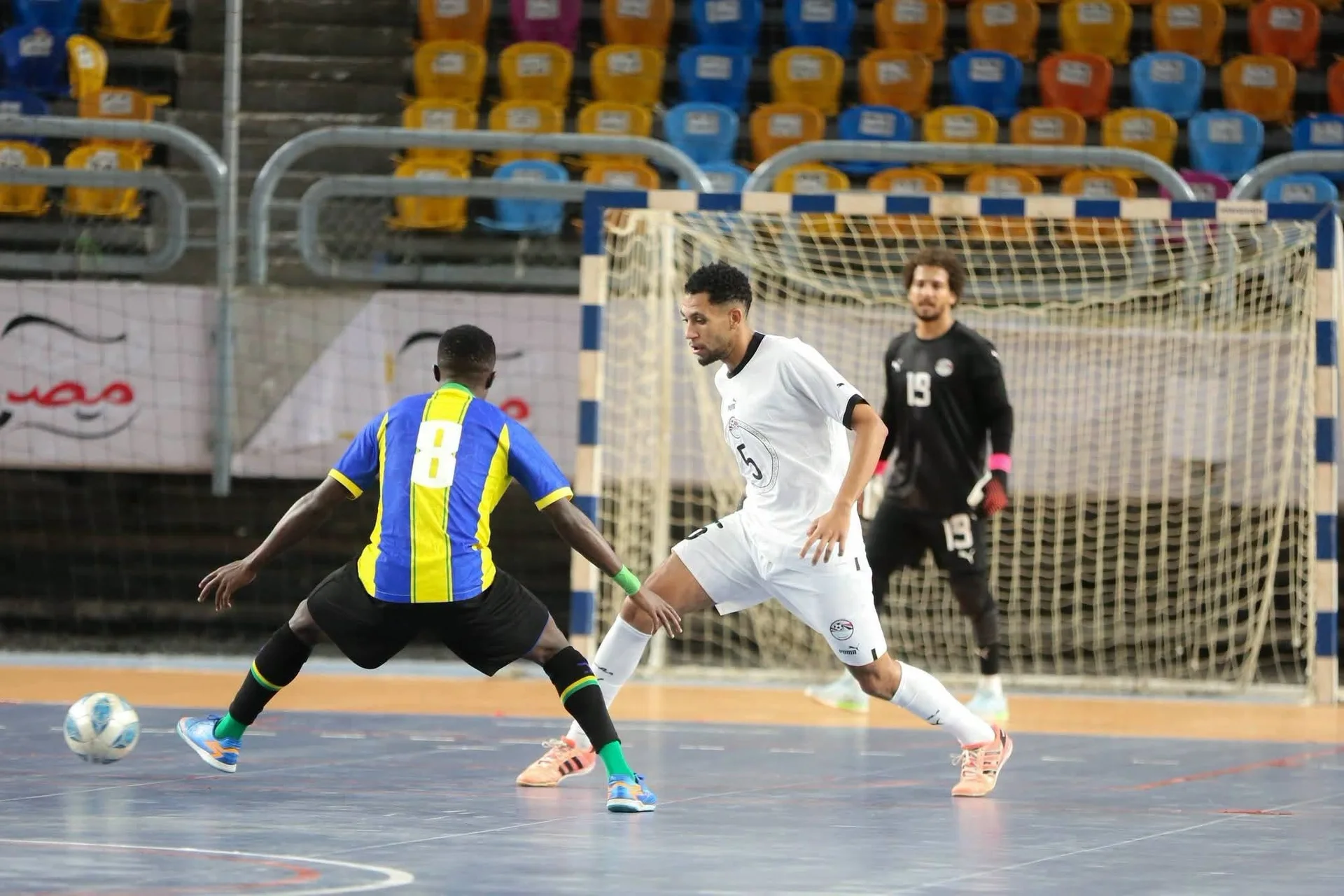 جانب من مباراة منتخب مصر وتنزانيا فى كرة الصالات