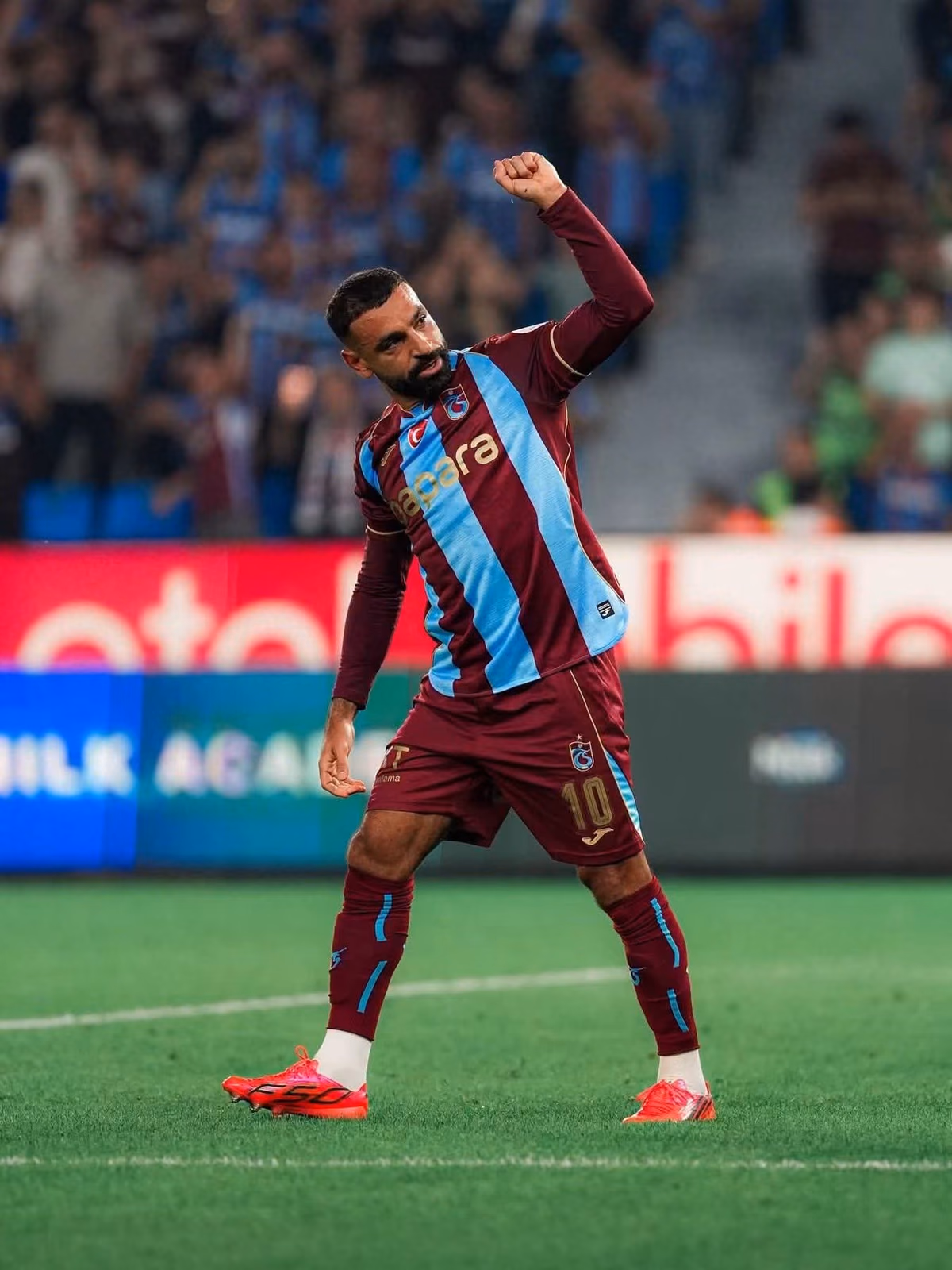 محمد صلاح أساسيًا