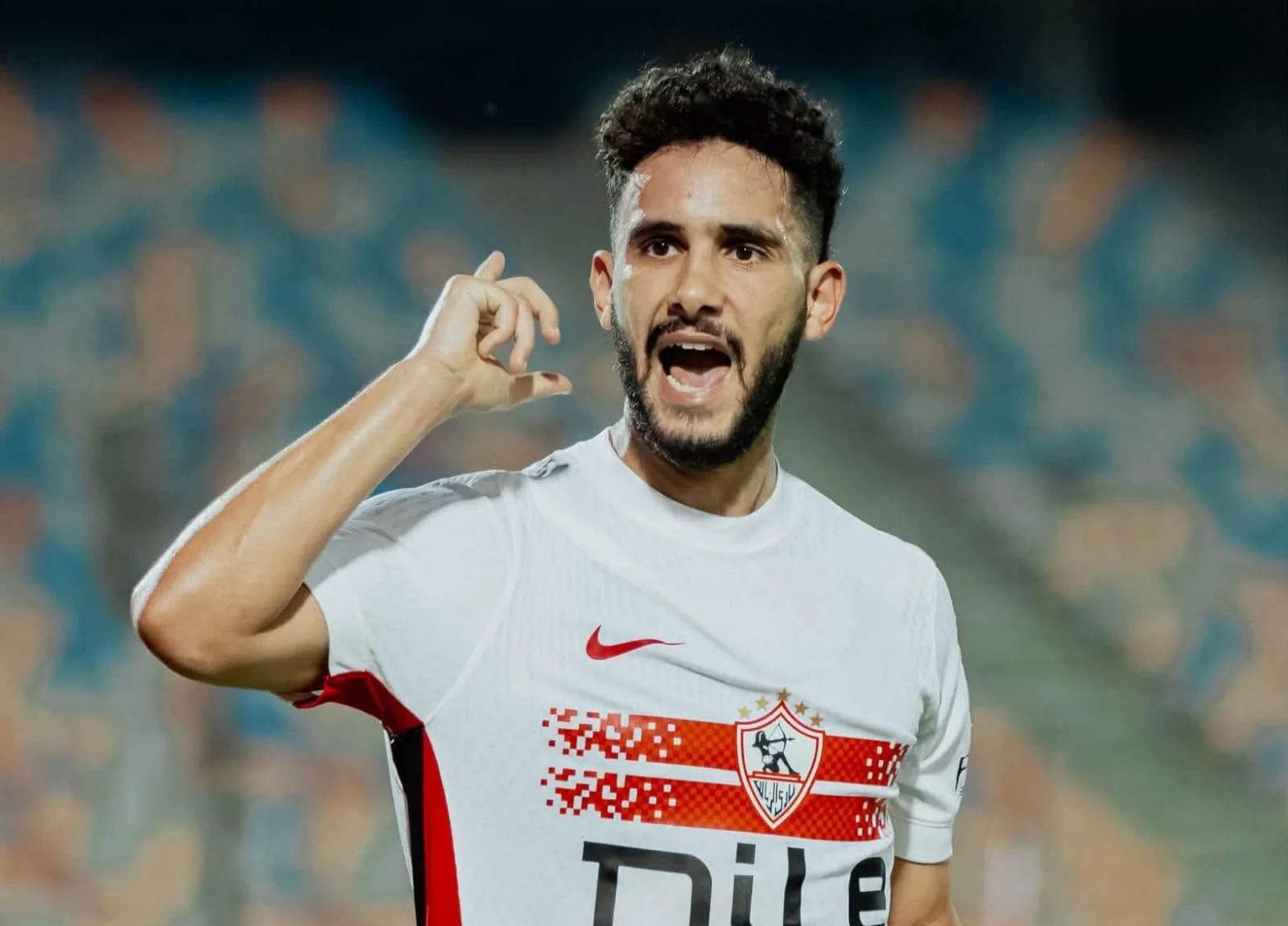 حسام اشرف