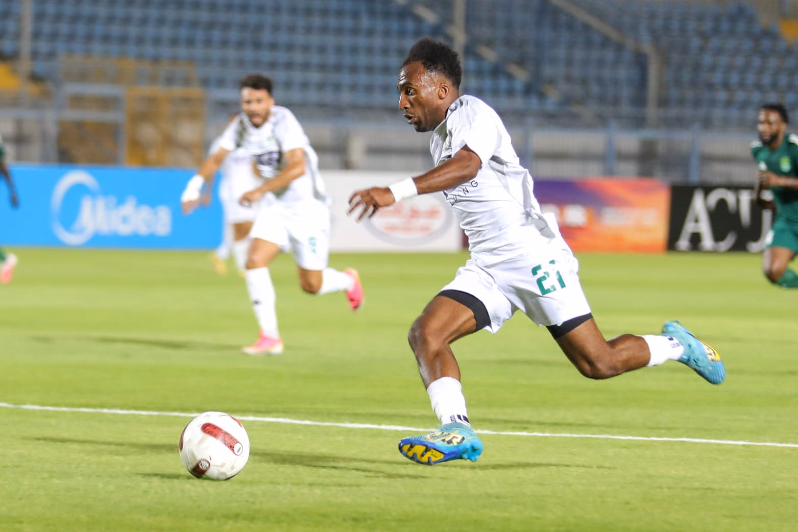 علي سليمان لاعب المصري