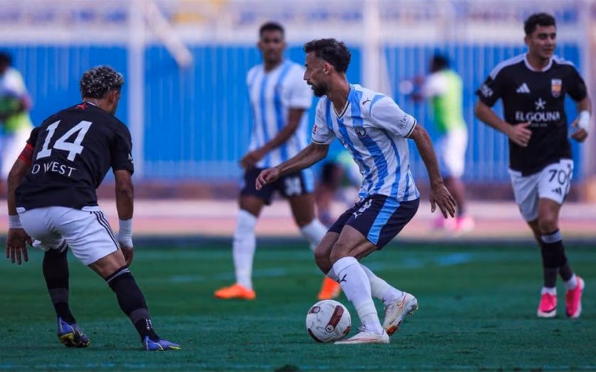 بيراميدز والجونة