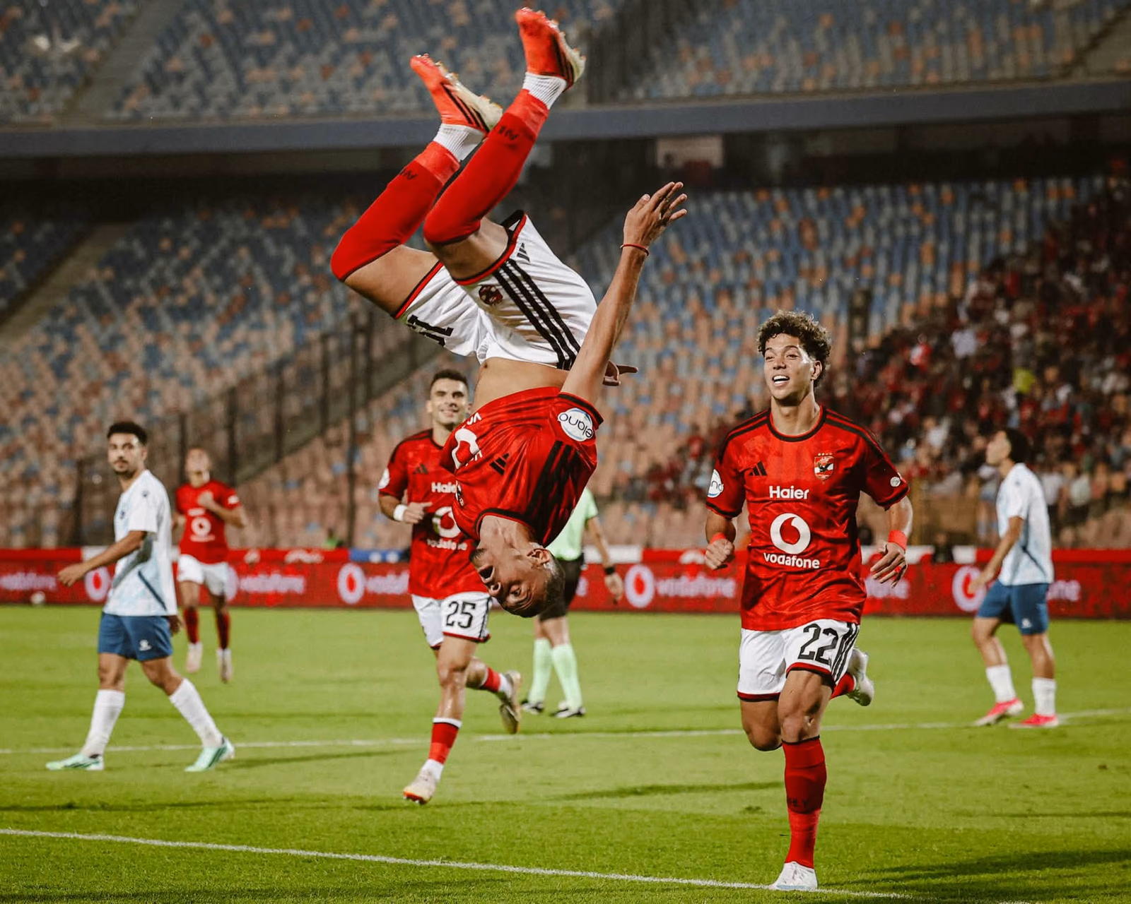 شاهد أهداف مباراة الأهلي والقناة