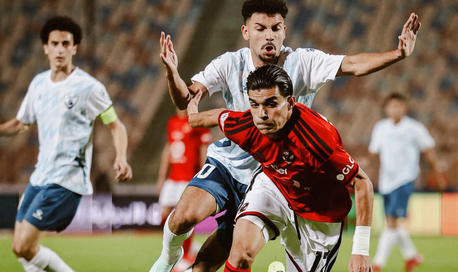 الأهلي والقناة في الدوري
